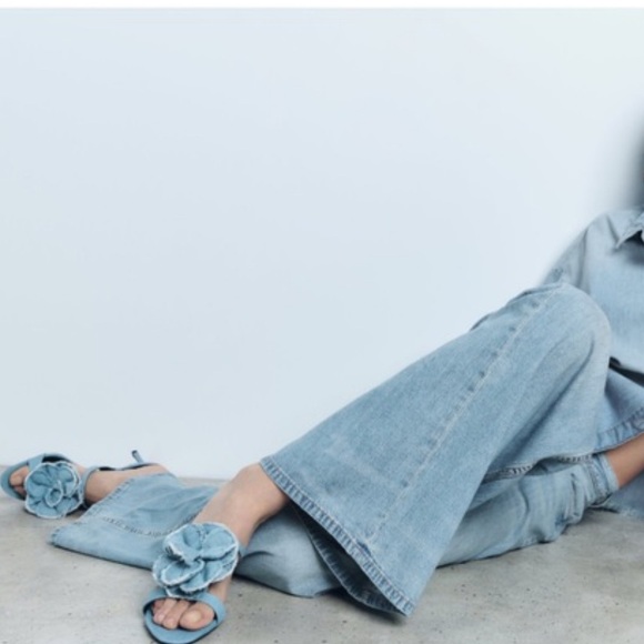 Zara Women's Blue Denim Sandals with Flower - Picture 9 of 10